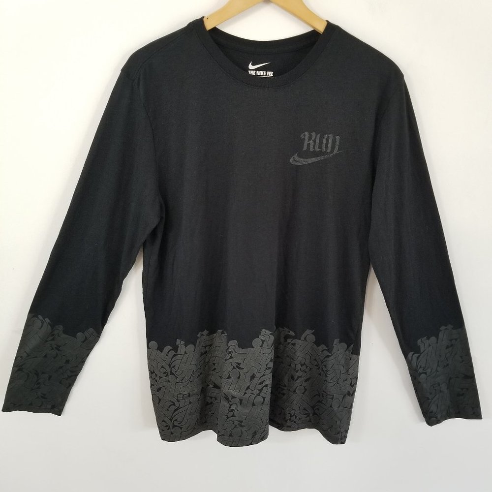 Nike Black Long Sleeve Graphic Hem Tee